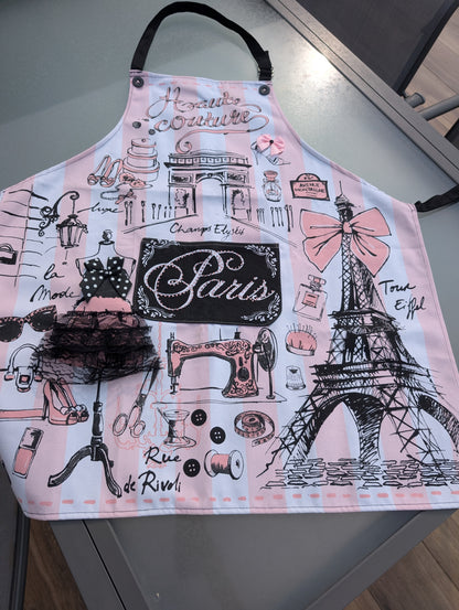 With this elegant Parisian Apron, for sure you'll master every French recipe with ease