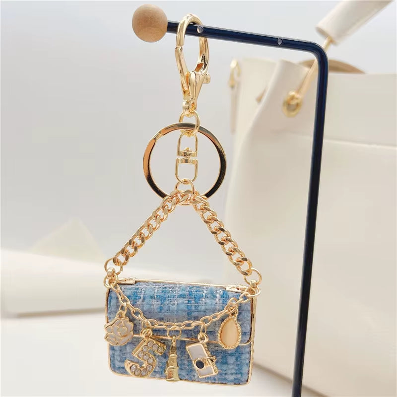 Luxury CC Eiffel Tower Car Key Chains Women Bag Handbag Pendants Plush Keychain Gift Jewelry
