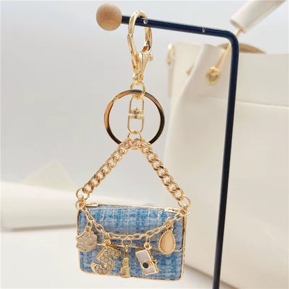 Luxury CC Eiffel Tower Car Key Chains Women Bag Handbag Pendants Plush Keychain Gift Jewelry